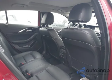 2017 Infiniti Qx30 Premium z USA, uszkodzony, nr VIN SJKCH5CR0HA017042